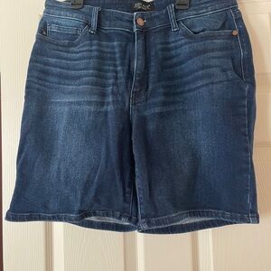 NWOT Women’s Judy Blue dark wash size extra large denim shorts